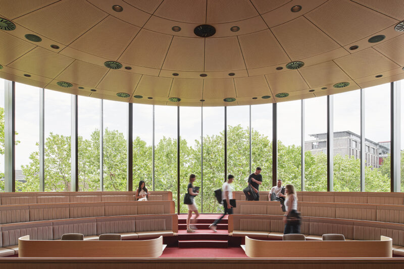 MACQUARIE LAW SCHOOL