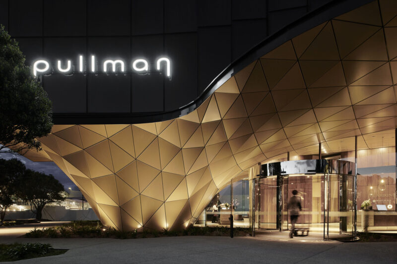 THE PULLMAN